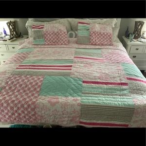 Pottery Barn Kids Queen quilt and shams